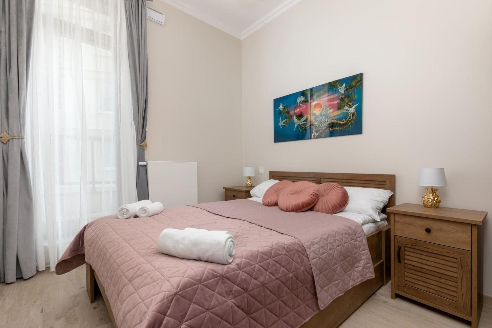 Aleja Solidarnosci 60B II By Noclegi Renters Varşova Dış mekan fotoğraf